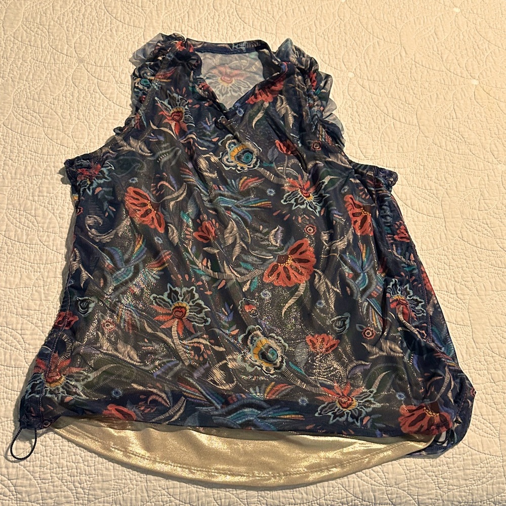 NWOT Lucky in Love Metallic shimmer Mesh Gold Tank top